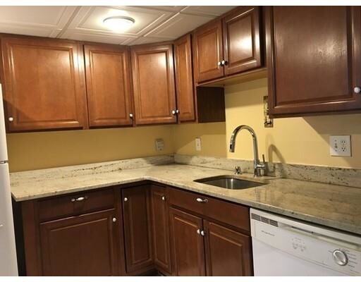 Foto del edificio - 23 Shadowbrook Ln