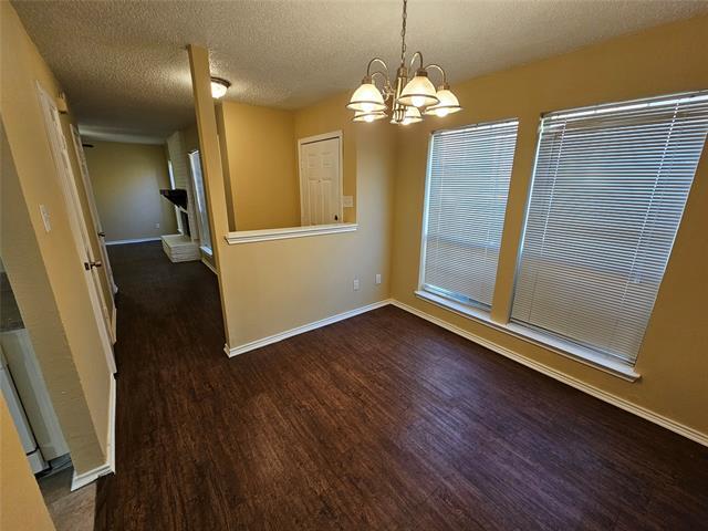 Foto del edificio - 1400 Darr St