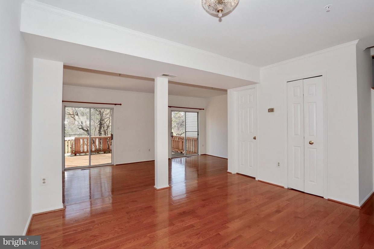 Primary Photo - 7776 Blueberry Hill Ln