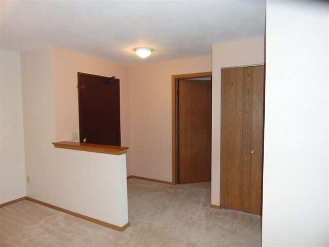 Building Photo - 1032 S Sunnyvale Ln