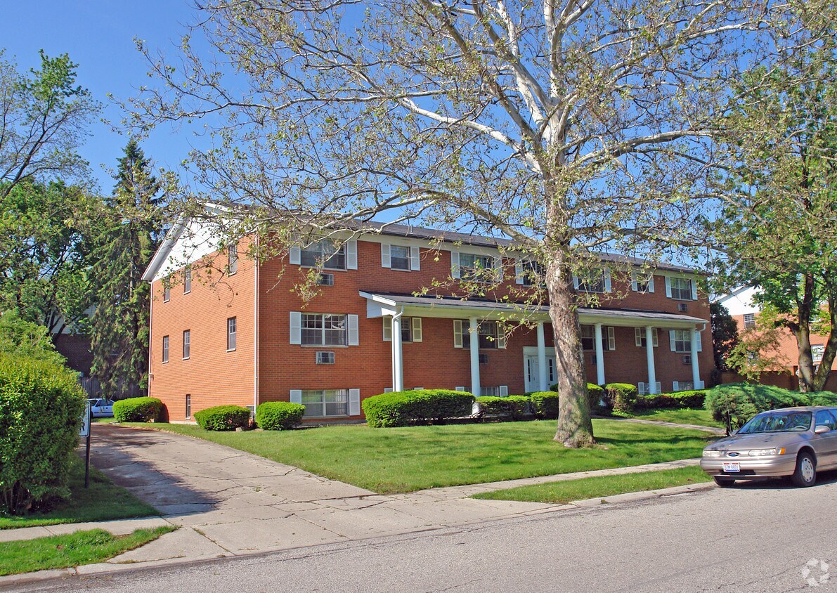 Centerville Arms 1033 Bradstreet Rd Dayton, OH Apartments for Rent