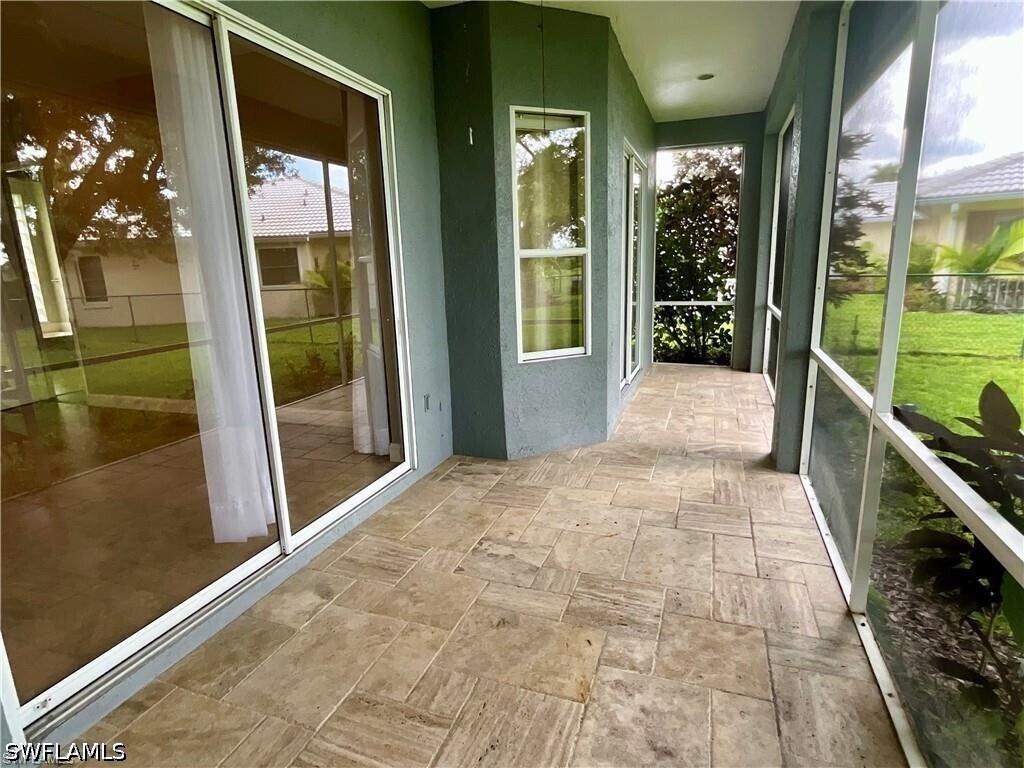 Building Photo - 701 Meyer Dr