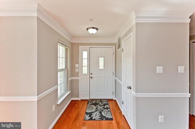 Building Photo - 7100 Dew Drop Way