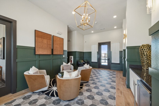 Building Photo - Casitas at Elevon