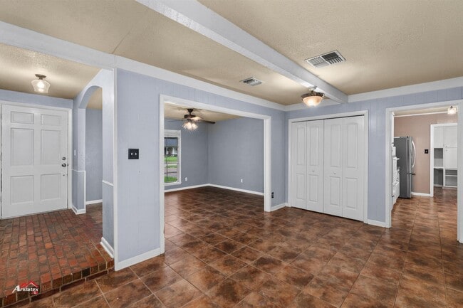 Building Photo - 2403 Belmont Blvd