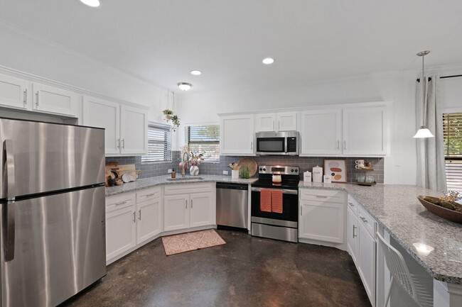 Interior Photo - Cottages at Leon Creek