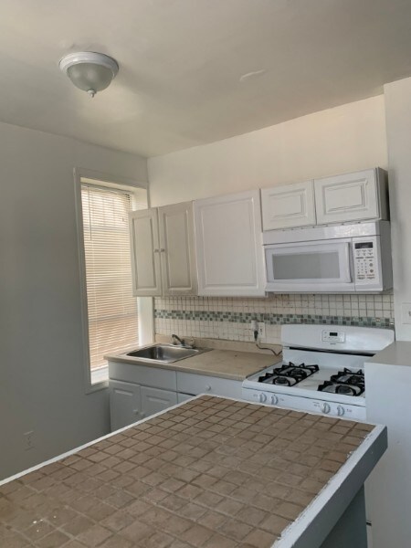 Foto principal - 1131 W Cross St