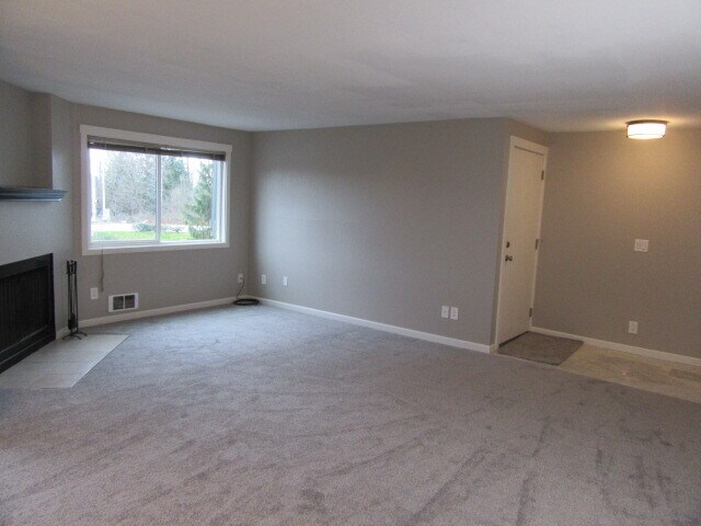 Building Photo - 7014 116th Ave NE