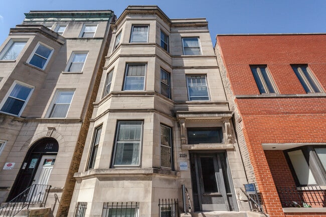 Building Photo - 2128 N Sheffield Ave