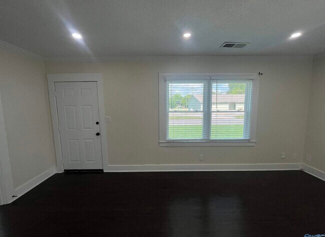 Sala de estar - 1208 Barkley St SW