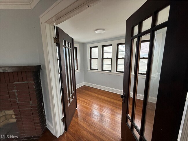 Foto del edificio - 3540 E 154th St