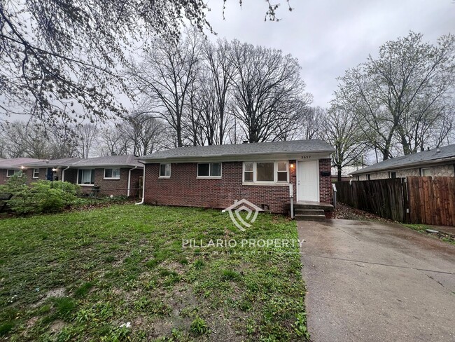 Foto del edificio - Cute, Eastside, All Brick Cottage with Was...