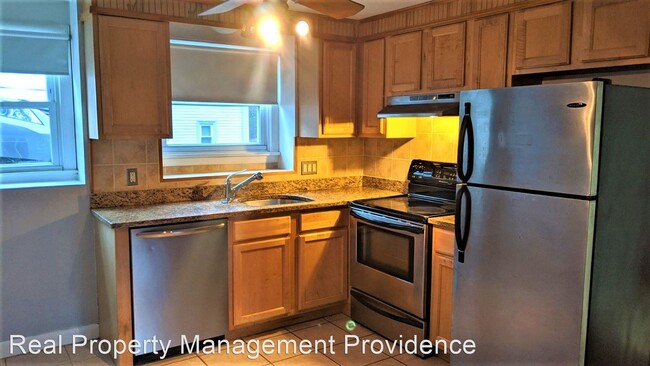 Foto del edificio - 2 br, 1 bath House - 36B Capuano Avenue