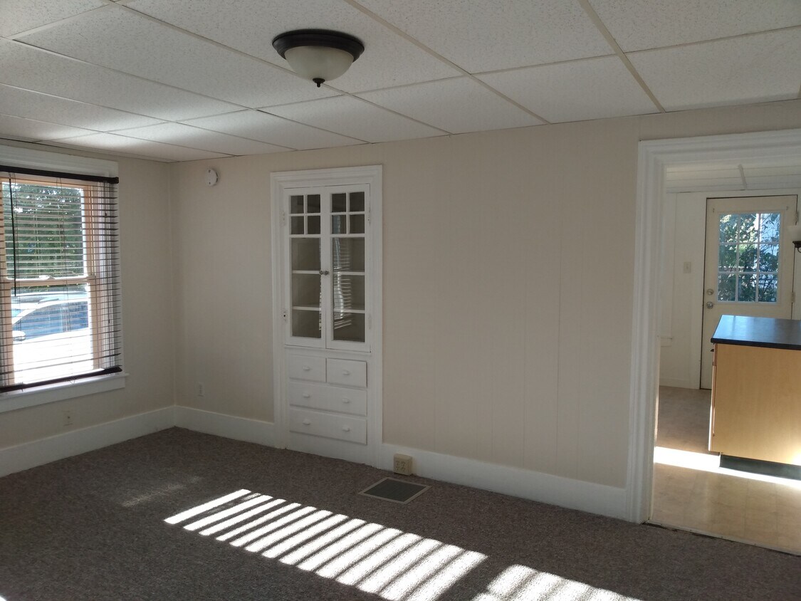 44A Leonard St Unit 44A, Rochester, NH 03867 Apartments in Rochester, NH