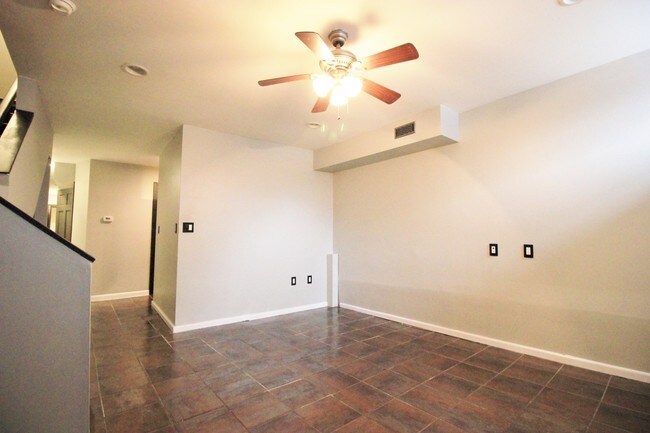 Foto del edificio - 1802 W Diamond St