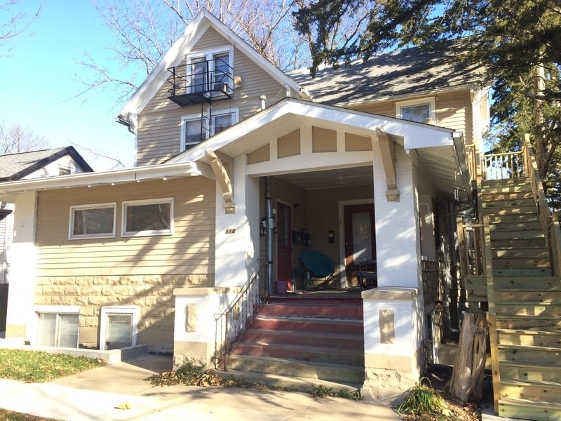Primary Photo - 518 N Van Buren St