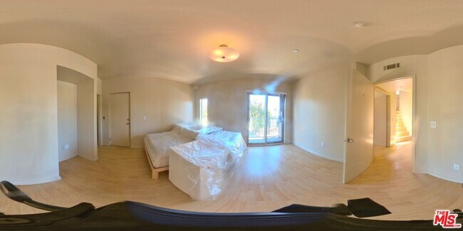 Foto del edificio - 1186 W 36th St