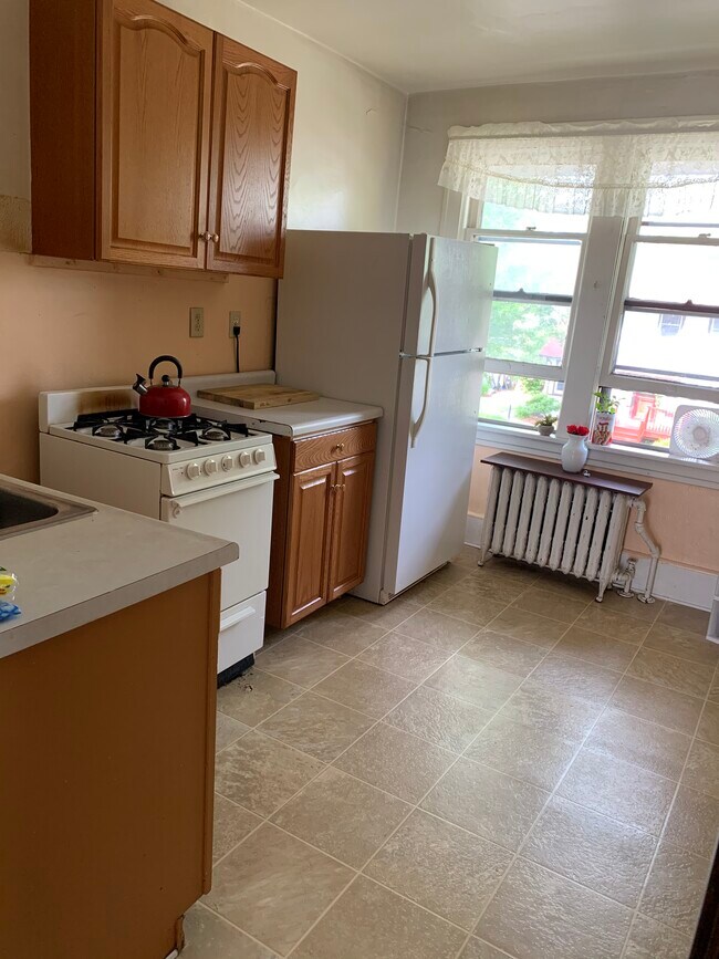 Building Photo - 2202 Ogden Ave