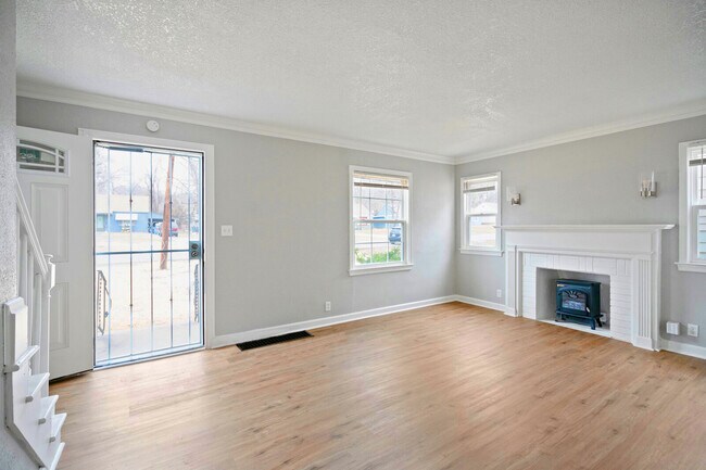 Foto del edificio - 1203 E 80th St