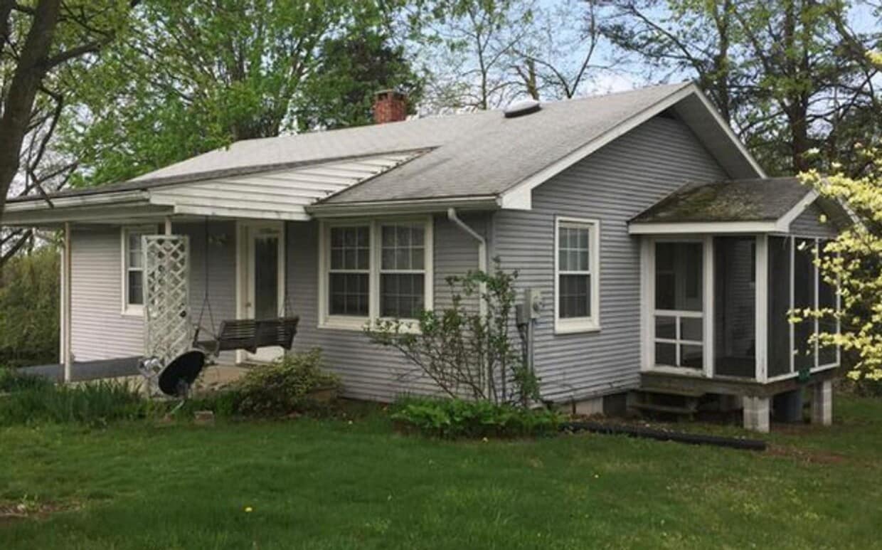 Primary Photo - Cute 2 bedroom house in the countryside of...