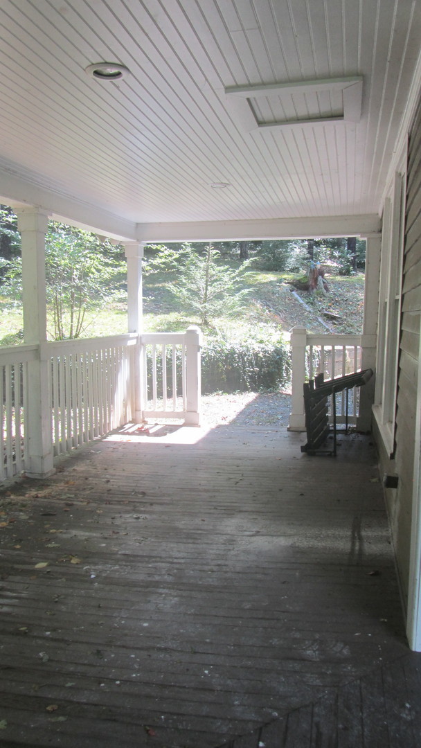 Building Photo - Beautiful Black Mountain Home