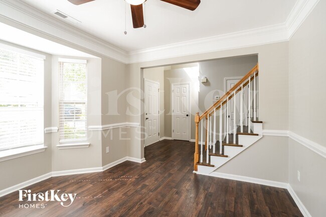 Foto del edificio - 4230 Chatterleigh Dr