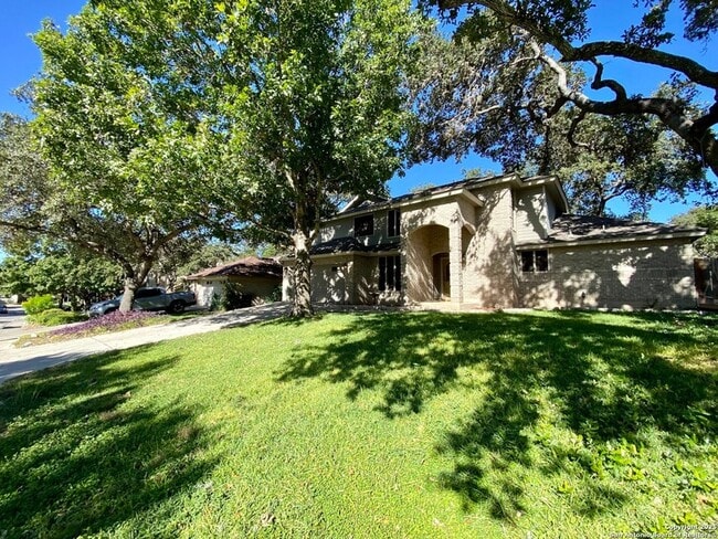 Foto del edificio - 8911 Shady Leaf