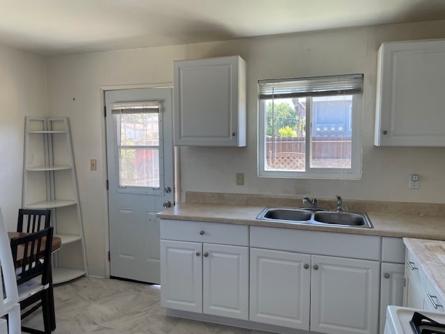 Kitchen - 37123 Olive St