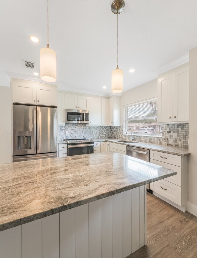 Foto del edificio - 2318 Grove St