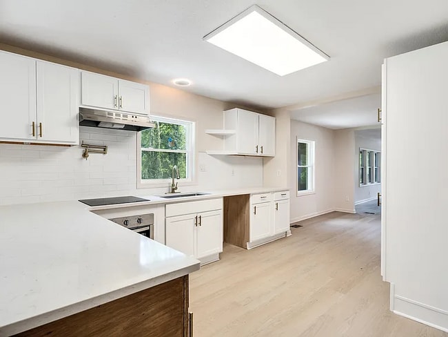 Building Photo - 7441 Walsh Rd