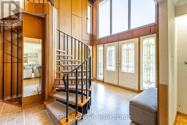 Photo du bâtiment - 55 Amos Ave