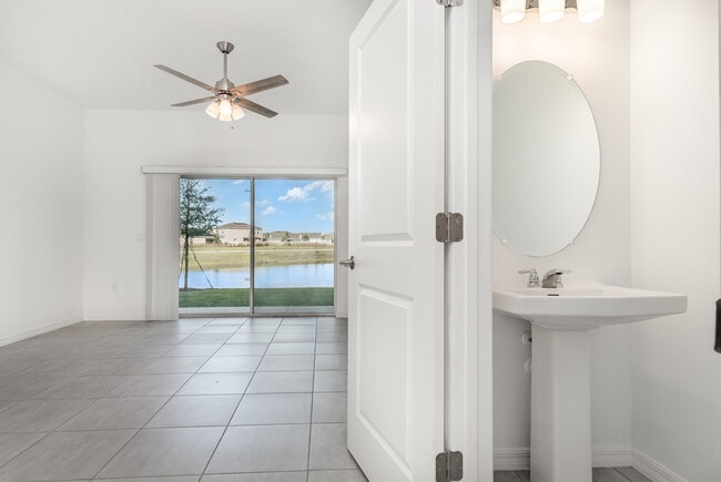 Foto del edificio - 2037 Viewfinder St