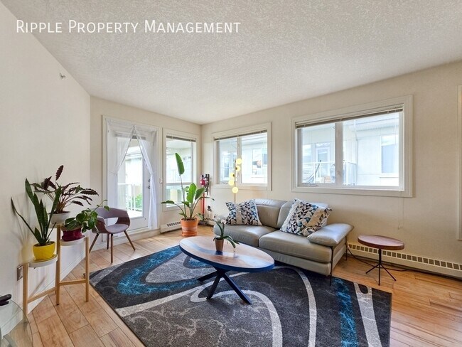 Building Photo - AMAZING 2 BEDS, 2 BATHS CONDO | STUNNING VARSITY VIEWS & UNDERGROUND PARKING
