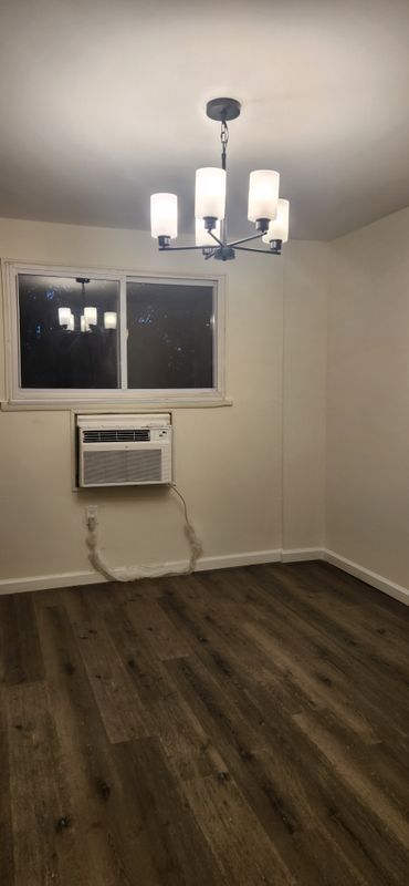 Foto del edificio - 1305 Rainer Rd