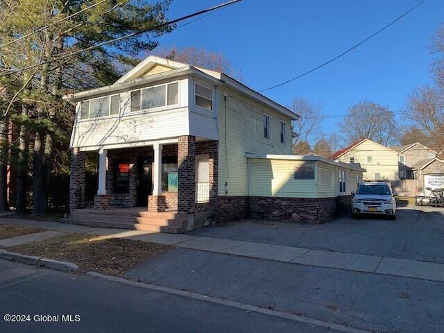 Primary Photo - 119 Church St