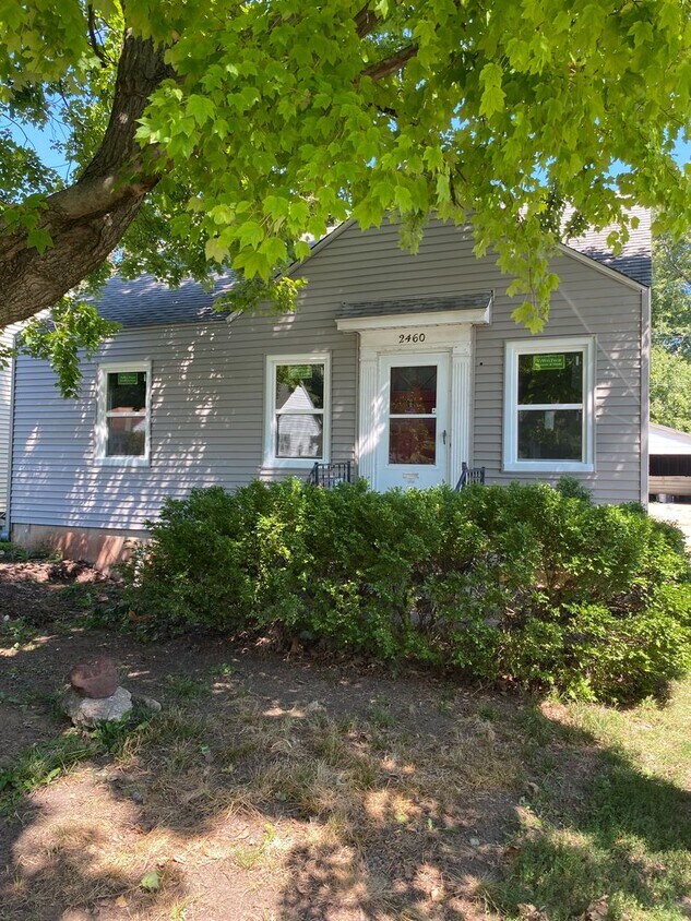 Foto principal - Cozy 3 bedroom 2 bathroom Home in Harvard ...