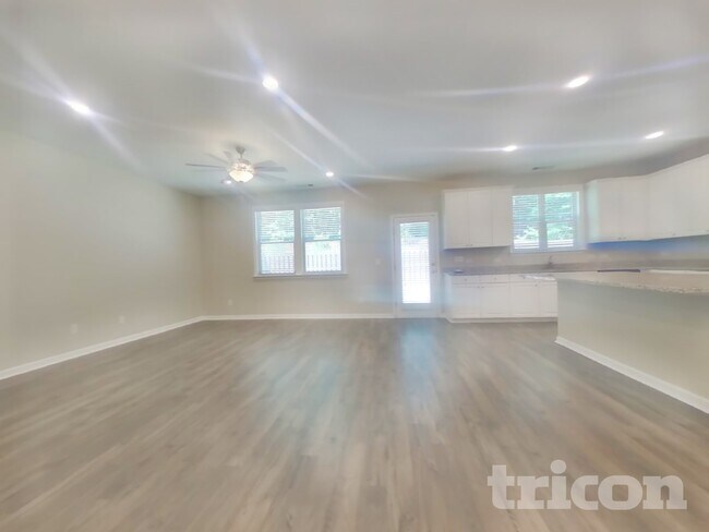 Foto del edificio - 196 Chapelcrest Ln