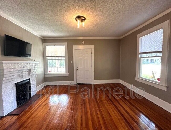 Foto del edificio - 2331 Santee Ave