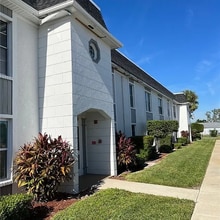 Building Photo - 6824 Sandtrap Dr N