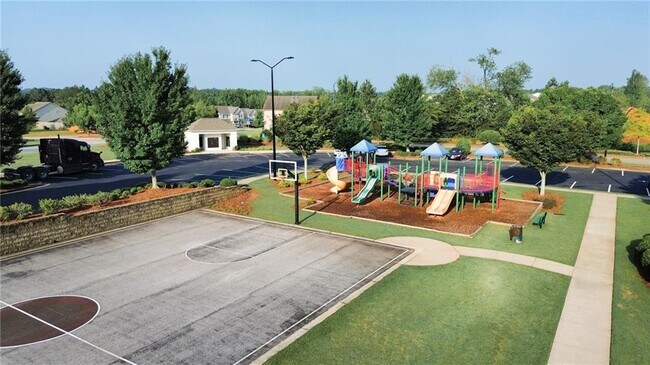 Building Photo - 358 HighGrove Way