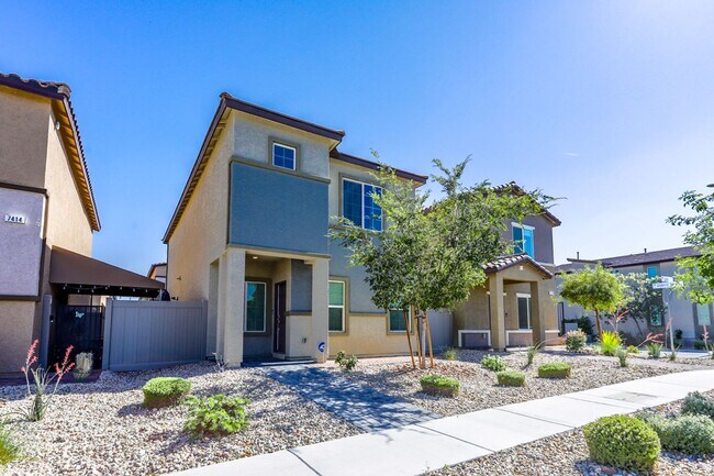 Building Photo - Beautiful 3 Bed Room Home