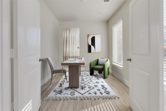 Foto del edificio - 1741 Cove Cres Ct