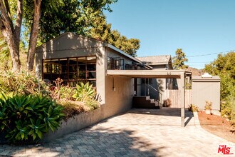 Building Photo - 816 Basin Dr