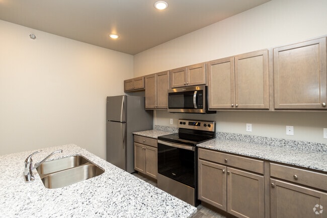 1BR, 1BA - 730SF - Kitchen - Prairie Towers