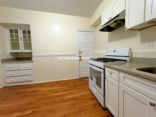 Foto del edificio - 885 Massachusetts Ave