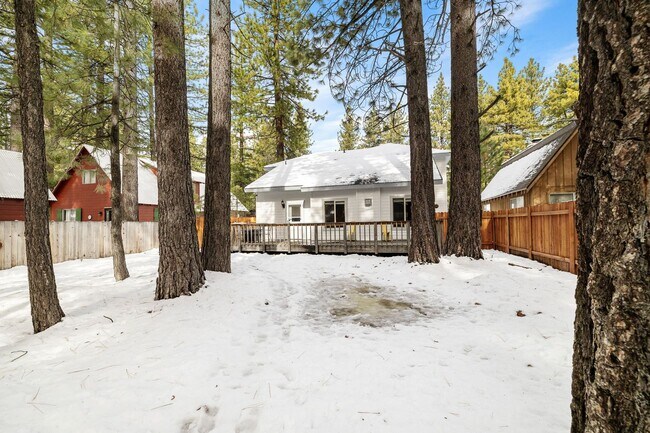 Foto del edificio - Beautiful Al Tahoe Home in South Lake Taho...