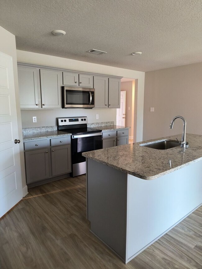 Building Photo - Single Family Home for Rent