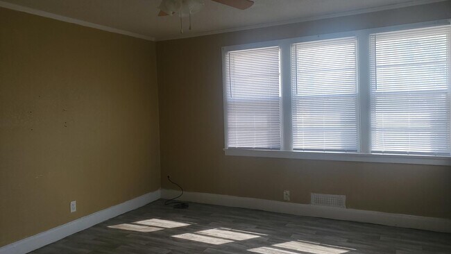 Foto del edificio - 1226 N 13th St