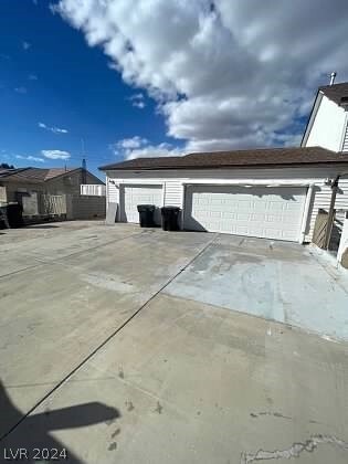 Building Photo - 1590 Mustang Dr