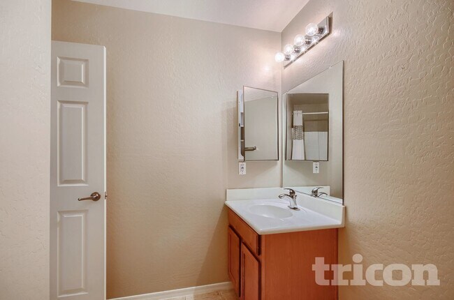 Foto del edificio - 34113 N Alison Dr